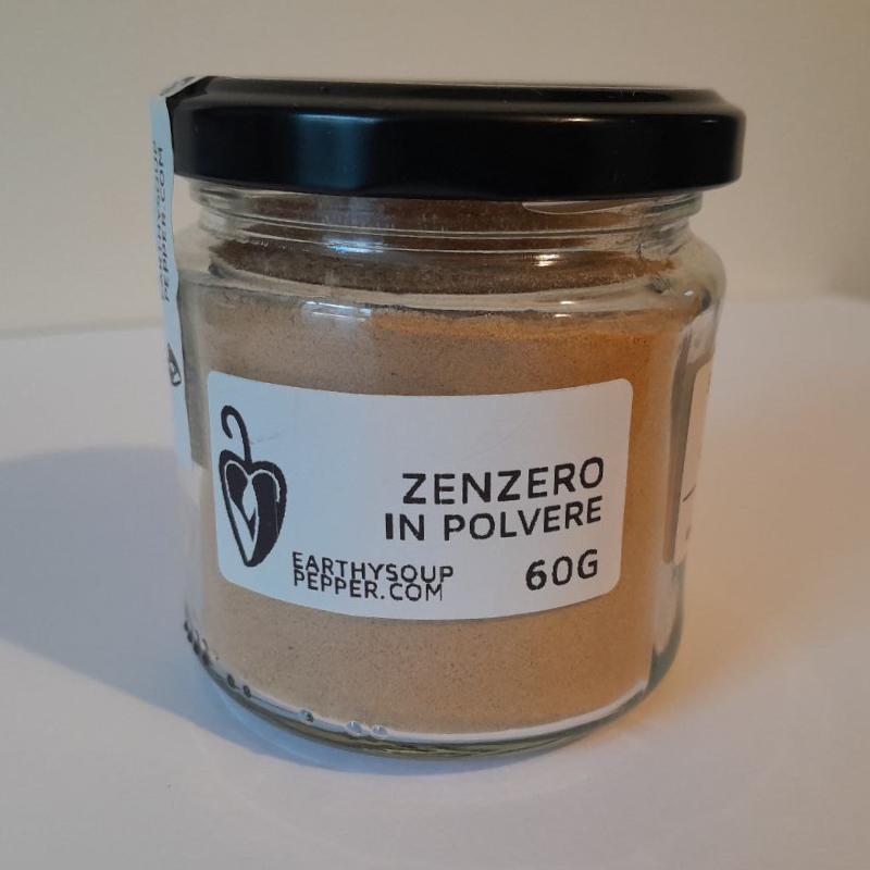 <div class="description-wrapper row">
<div class="description-column col-12 col-md-4">
<div class="description-content">

<h4 class="content-title"><i class="fas fa-info"></i> Prodotto</h4>

<h4 class="content-subtitle">Ingredienti:</h4>

<p class="content-text">
Zenzero in polvere.
</p>

<h4 class="content-subtitle">Nome Scientifico:</h4>

<p class="content-text">
Zingiber Officale.
</p>

<h4 class="content-subtitle">Quantità:</h4>

<p class="content-text">
60 Grammi
</p>

<h4 class="content-subtitle">Origine:</h4>

<p class="content-text">
Grecia
</p>

<h4 class="content-subtitle">Data di Scadenza:</h4>

<p class="content-text">
09/2026
</p>

<h4 class="content-subtitle">Additivi:</h4>

<p class="content-text">
Senza conservanti, additivi o coloranti.
</p>

<h4 class="content-subtitle">Codice:</h4>

<p class="content-text">
ESP0125070003-L101
</p>

<h4 class="content-subtitle">Conservazione:</h4>

<p class="content-text">
Conservare in un luogo fresco, buio e asciutto, lontano da fonti di calore e luce diretta.
</p>

</div>
</div>
<div class="description-column col-12 col-md-4">
<div class="description-content">

<h4 class="content-title"><i class="fas fa-seedling"></i> Sullo Zenzero</h4>

<p class="content-text">
Lo zenzero è una pianta erbacea perenne della famiglia delle Zingiberaceae, originaria dell'Estremo Oriente. La sua radice (rizoma) viene ampiamente utilizzata come spezia per il suo sapore pungente e come rimedio naturale per le sue le proprietà benefiche.
</p>

<h4 class="content-subtitle">Benefici:</h4>

<p class="content-text">
Lo zenzero è noto per effetti antinausea, antinfiammatori e digestivi, grazie a composti come i gingeroli.
</p>

<p class="content-text">
Ha inoltre numerosi altri benefici: regola la circolazione sanguigna, migliora l'assorbimento dei nutrienti, combatte i disturbi di stomaco e i comuni problemi respiratori, rafforza il sistema immunitario.
</p>

</div>
</div>
<div class="description-column col-12 col-md-4">
<div class="description-content">

<h4 class="content-title"><i class="fas fa-utensils"></i> In Cucina</h4>

<p class="content-text">
Non limitare lo zenzero ai dolci! La nostra polvere è l'alleato perfetto per portare l'autentico sapore dell'Asia nelle tue preparazioni salate. Essenziale in marinature per pollo o manzo, per insaporire stir-fry di verdure e per bilanciare il gusto del pesce al vapore. La sua nota agrumata e piccante bilancia i sapori ricchi e grassi, aggiungendo freschezza e profondità. Un ingrediente versatile e indispensabile per un tocco orientale in ogni momento.
</p>

<h4 class="content-subtitle">Sulle verdure:</h4>

<p class="content-text">
Può essere usato in varie preparazioni, come zuppe o risotti, o abbinato a verdure dolci come la zucca, oppure insiemi ai legumi, in particolare con le lenticchie.
</p>

<h4 class="content-subtitle">Sulla carne:</h4>

<p class="content-text">
Lo zenzero in varie cucine viene spesso aggiunto spesso agli stufati, in particolare in abbinamento con il pollo. Si sposa bene anche con il pesce bianco.
</p>

<h4 class="content-subtitle">Altri usi:</h4>

<p class="content-text">
Lo zenzero è utilizzato molto per fare tè e tisane, soprattutto per i suoi effetti benefici. Puoi preparare facilmente un decotto di zenzero facendo bollire e fuoco basso 1-2 cucchiaini di polvere di zenzero in 150ml di acqua per 10-15 minuti. Puoi anche aggiungere del limone o del miele alla fine.
</p>

</div>
</div>
</div>